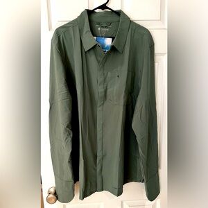 Men’s Travel Shirt - NWT